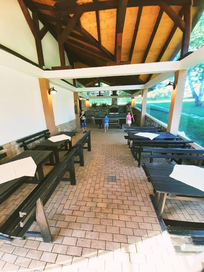 זלאטיבור Guest House Colovic מראה חיצוני תמונה